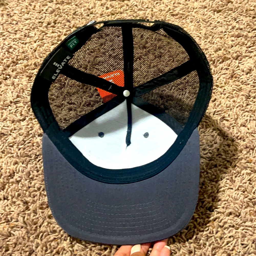 ELEVATE hat - Picture 2 of 6